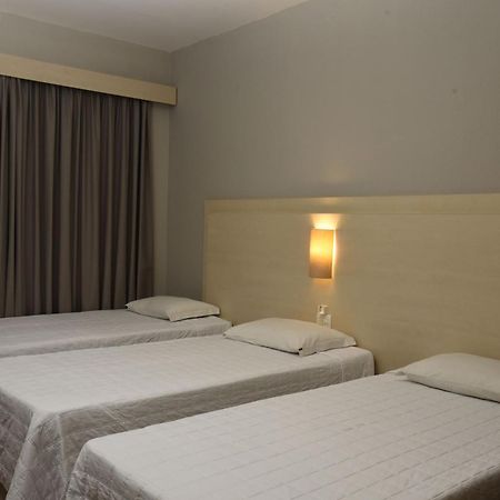Golden Blue Hotel Londrina Habitación foto